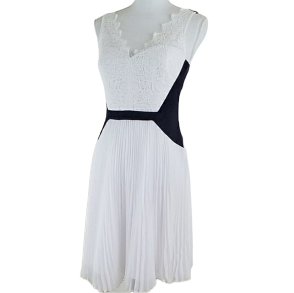 Max and Cleo~Sz 4~White "Tricia" Summer Dress NWT - Picture 3 of 11